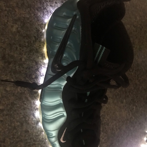 CUSTOM LIGHT UP NIKE AIR FOAMPOSITE PRO by SOLE SWAP - Picture 8 of 8